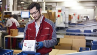 Piezas de recambio Linde listas para el envío Empaquetado de piezas de recambio Linde