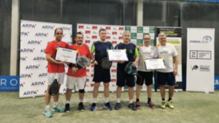 Serma gana el segundo premio del torneo de padel indoor