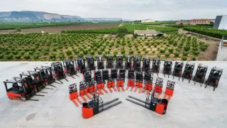 Flota de 45 carretillas y transpaletas Linde Frutas La Espesa